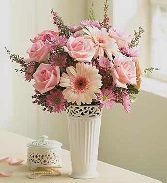 mixed arrangement in ceramic vase w/jewelry box